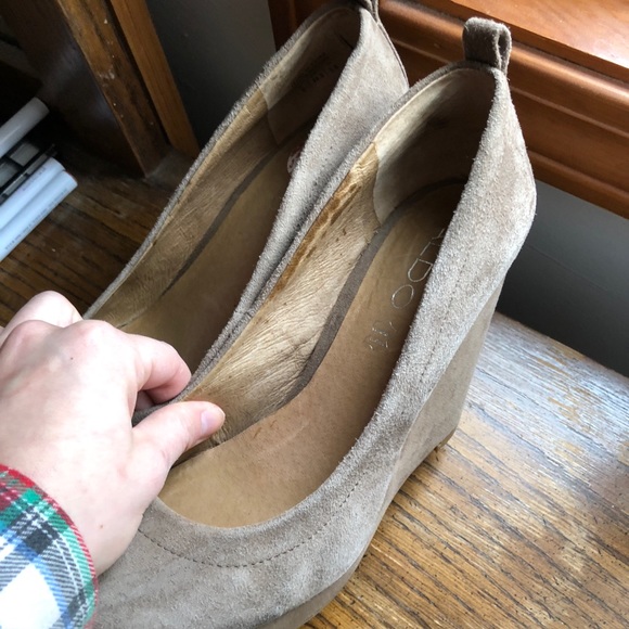 Aldo Taupe Suede Wedge Heel - Picture 8 of 8